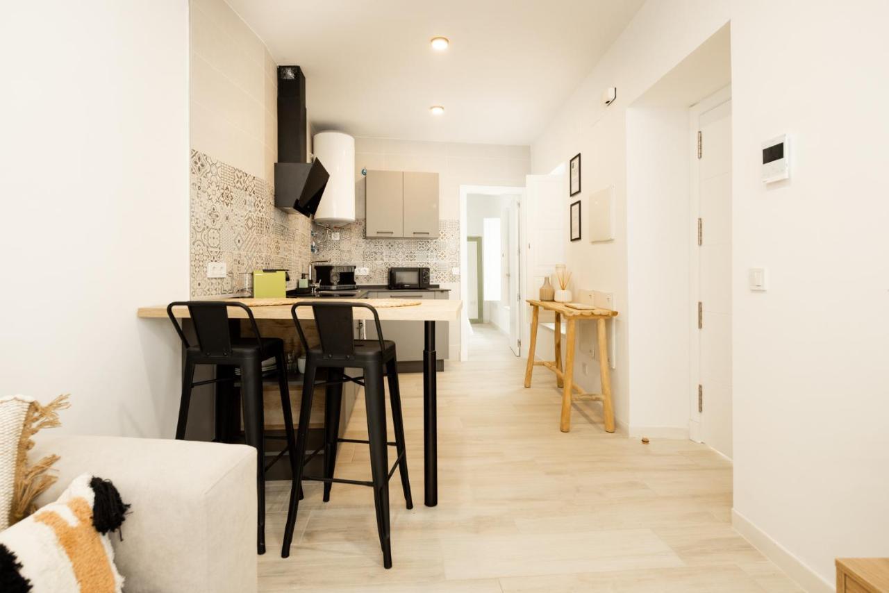 Apartamento Mucha Vida Little Apartments Cádiz Eksteriør billede